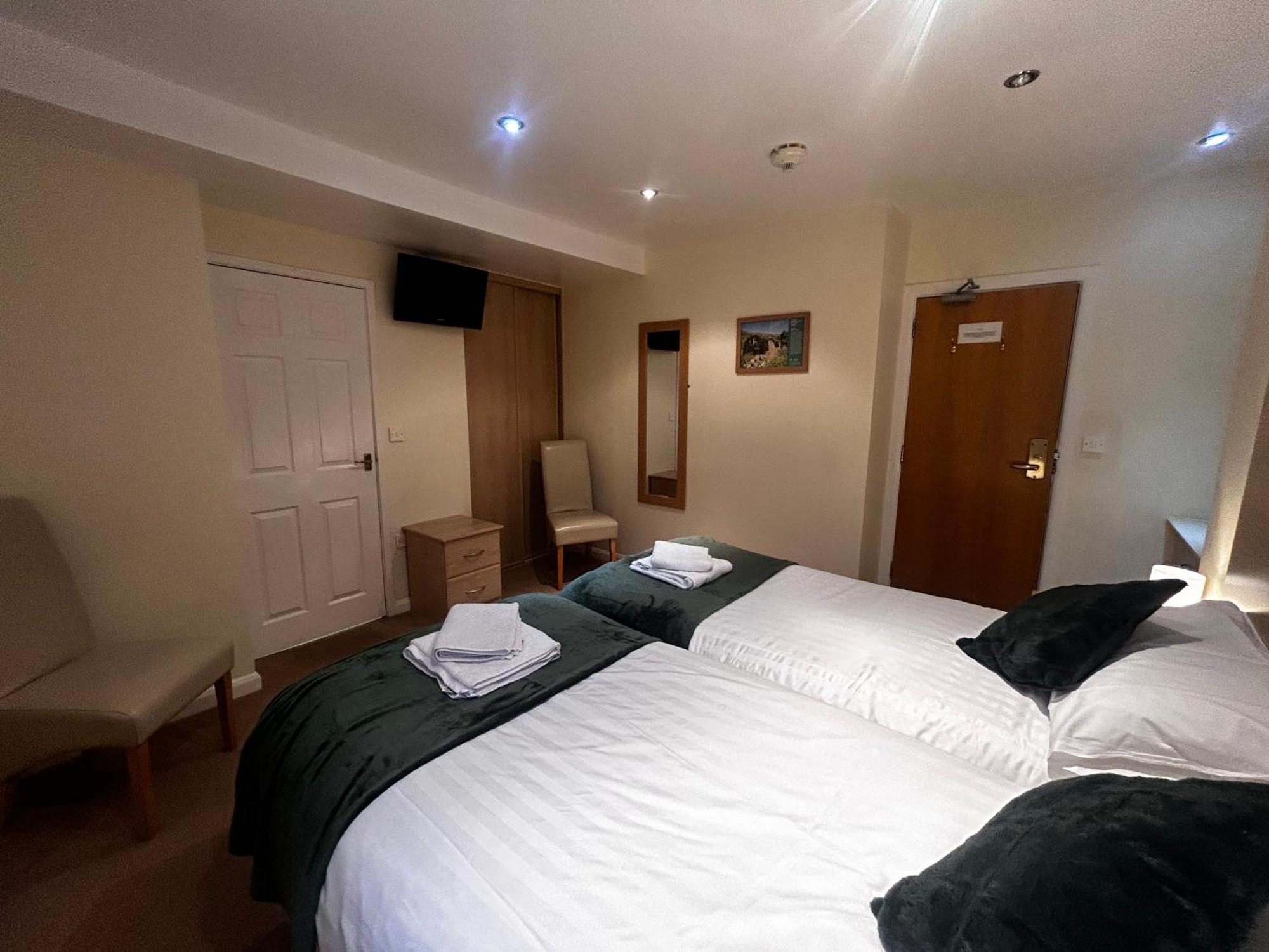 Kearton Guest House Thwaite ภายนอก รูปภาพ