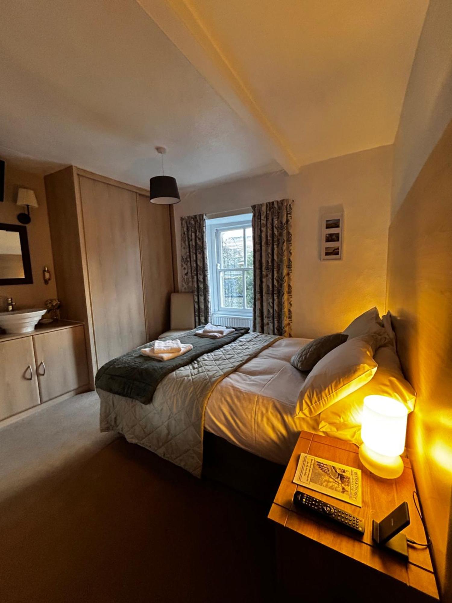 Kearton Guest House Thwaite ภายนอก รูปภาพ