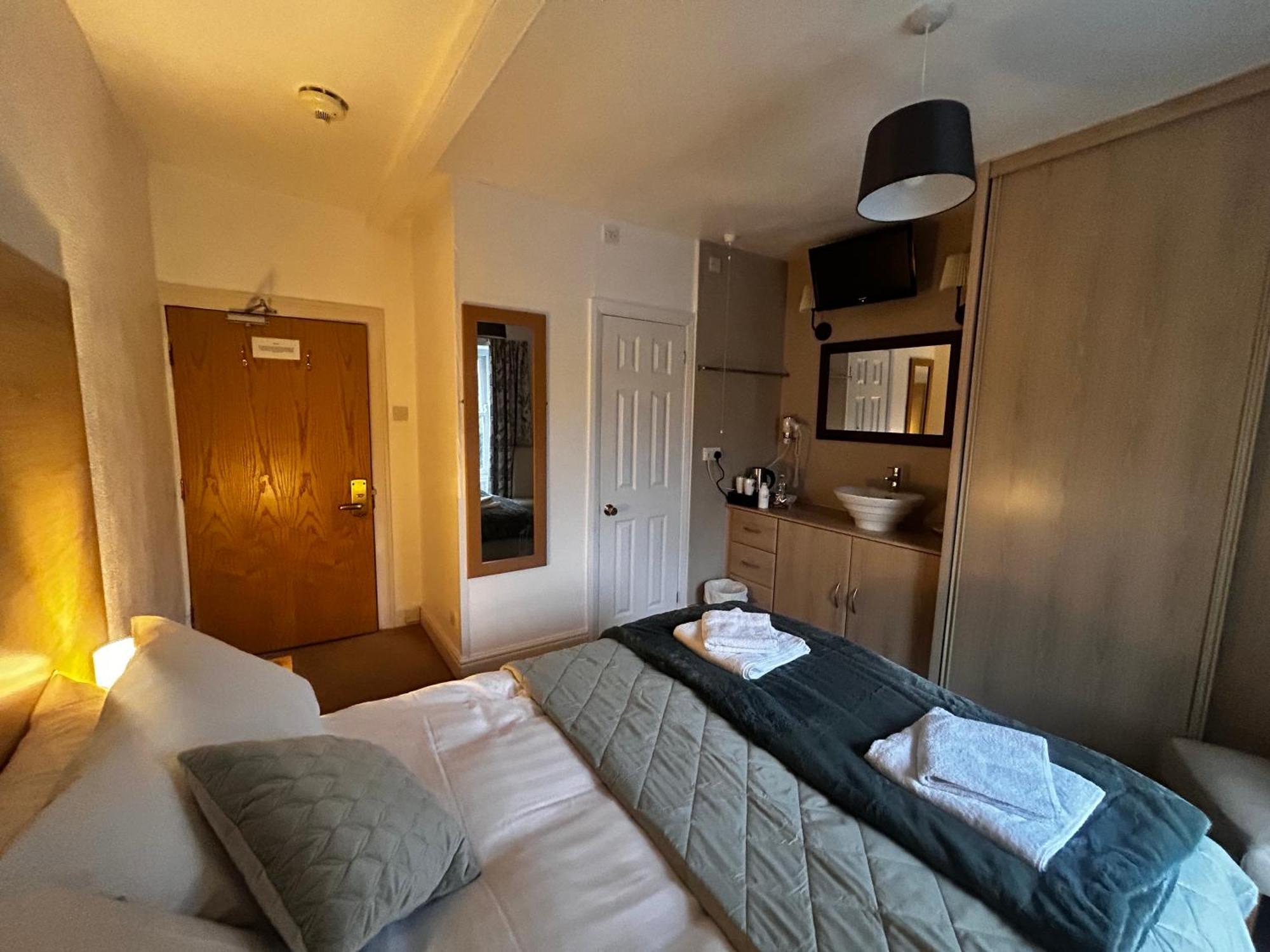 Kearton Guest House Thwaite ภายนอก รูปภาพ