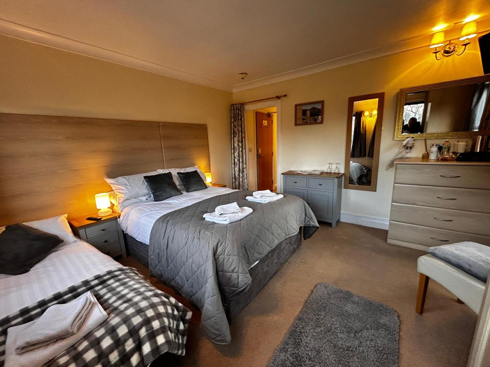Kearton Guest House Thwaite ภายนอก รูปภาพ